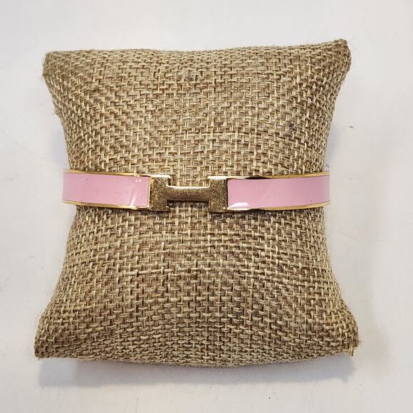 Pink Enamel Gold Tone Oval Clamper Hinge Bracelet Layer Stack Pastel Jewelry - Picture 1 of 5